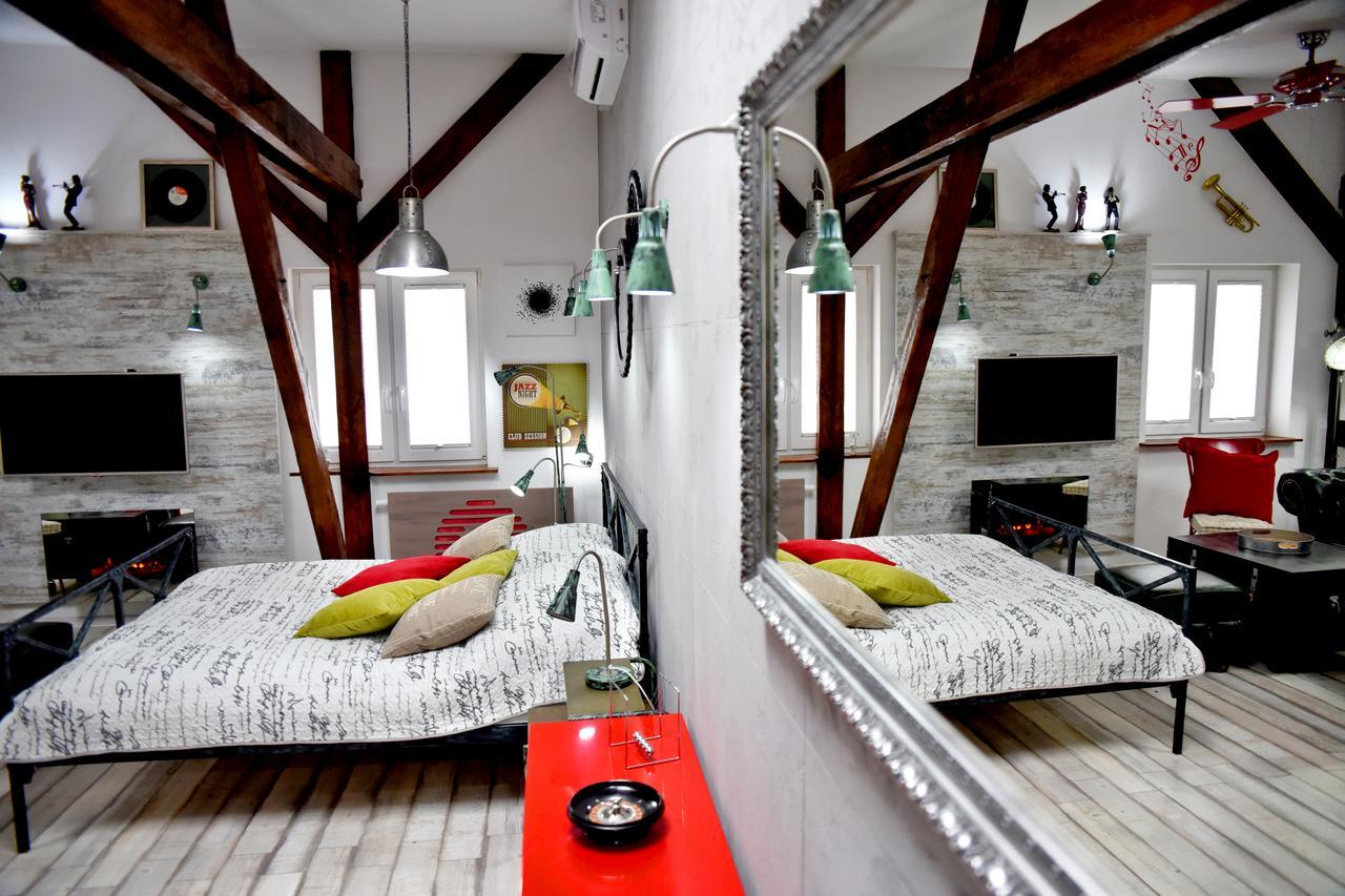 In The Attic Unikatowe Apartmenty By Stayly Štetín Exteriér fotografie