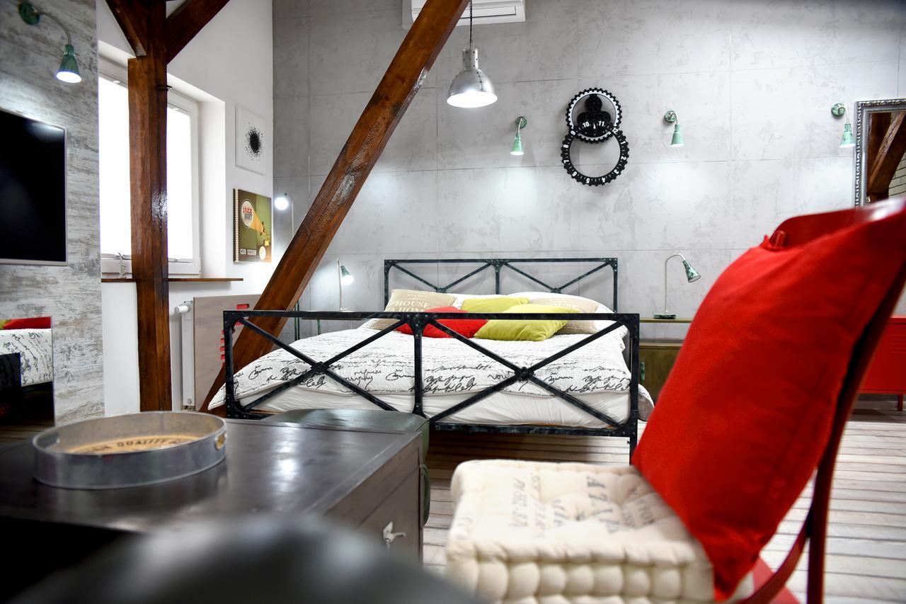 In The Attic Unikatowe Apartmenty By Stayly Štetín Exteriér fotografie
